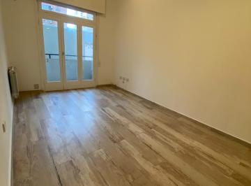 Departamento · 75m² · 3 Ambientes · 1 Cochera · Departamento 2 Dorm., 2 Baños, Balcón y Cochera!