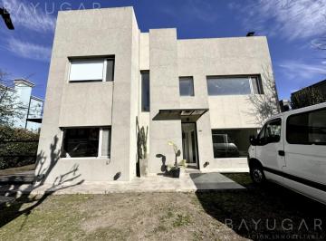 Casa · 156m² · 5 Ambientes · 3 Cocheras · Alquiler Casa - Country Los Ombues - Hudson