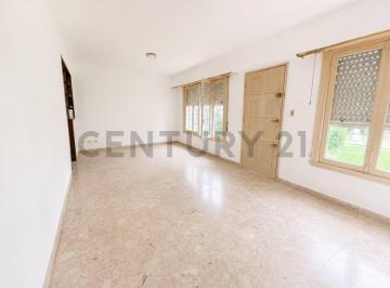 Casa · 120m² · 5 Ambientes · 1 Cochera · Casa 4 Ambientes Apto Crédito - Quilmes