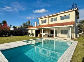 Casa · 191m² · 5 Ambientes · 4 Cocheras · Casa en Venta en Haras Santa Maria Bario Los Eucaliptos - Escobar
