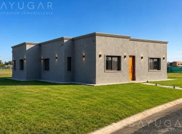 Casa · 124m² · 4 Ambientes · 5 Cocheras · Venta Casa - Barrio Santa Sofia - a Estrenar