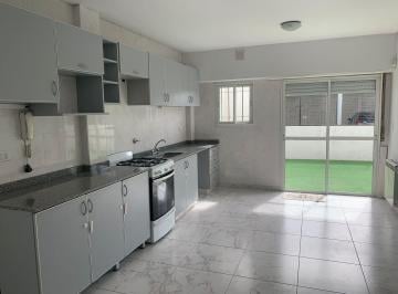 Departamento · 100m² · 3 Ambientes · 1 Cochera · Departamento en San Carlos
