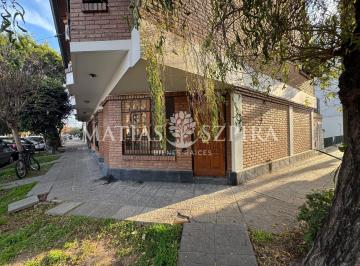 Casa · 70m² · 3 Ambientes · Triplex 3 Ambientes en Ramos Mejia