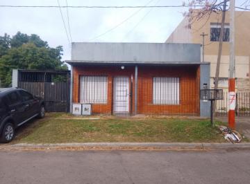 Casa de 2 ambientes, La Plata · Casa 1 Dormitorio en Alquiler - Villa Elisa, La Plata