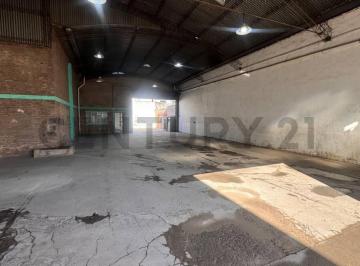 Bodega-Galpón · 375m² · 43 y 142 - Galpón en Alquiler - 300 m² Cubiertos