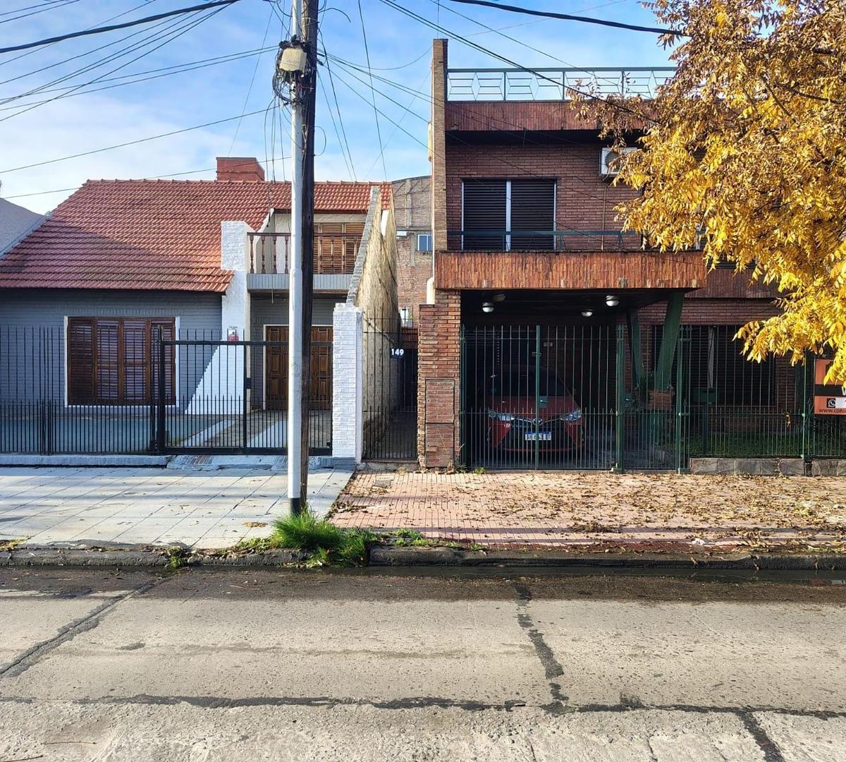 Azucena Villaflor 100,  Sarandi, Avellaneda