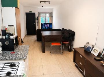 Casa · 70m² · 3 Ambientes · 1 Cochera · Duplex en Venta en Barrio Norte con Quincho y Asador