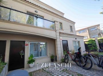 PH · 86m² · 4 Ambientes · 1 Cochera · Alquiler: Triplex Sobre Av Wernicke, Ciudad Jardín - 4 Ambientes, Moderno