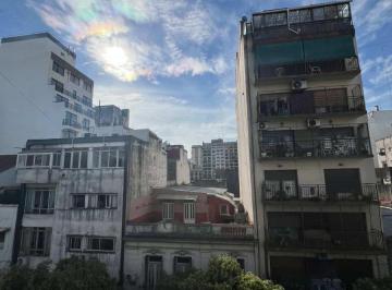 Departamento de 3 ambientes, Flores · 3 Ambientes C/amplio Balcón Corrido Sobre Av Ramón Falcón – Súper Luminoso