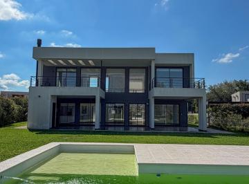 Casa · 205m² · 5 Ambientes · 6 Cocheras · Venta - Casa Altos de Campo Grande - Pilar