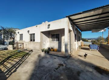 Casa de 2 ambientes, Villa Parque Siquiman · Casa en Venta - Villa Parque Siquiman