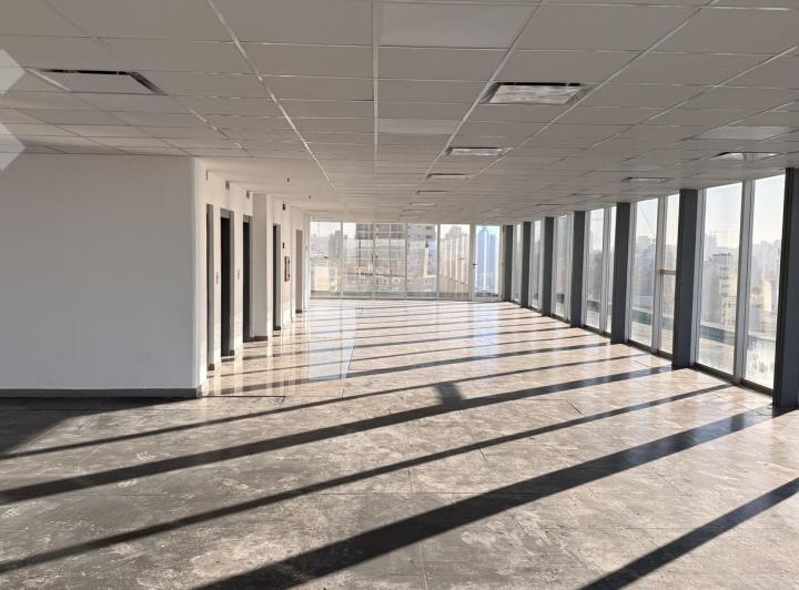 Oficina comercial · 260m² · 1 Ambiente · 2 Cocheras