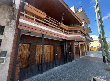 Casa de 4 ambientes, La Matanza · Imponente Casa Moderna en Venta - Lomas del Mirador