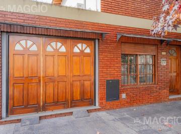 Casa · 63m² · 3 Ambientes · 1 Cochera · Casa Venta en Ramos Mejia