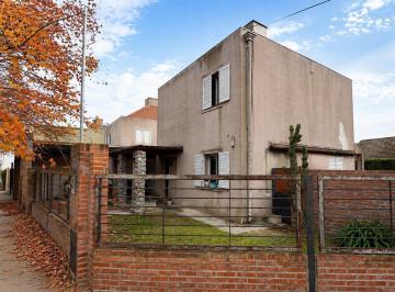 Casa · 171m² · 7 Ambientes · 1 Cochera · Casa en Somisa