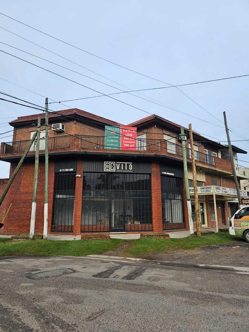 Local comercial Av. Uriburu (RUTA 8) 100,  Pilar, Pilar