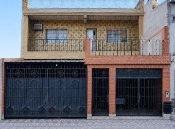 Casa · 312m² · 8 Ambientes · 4 Cocheras · Venta Casa 5 Dorm - Para Uso Comercial o Residensial