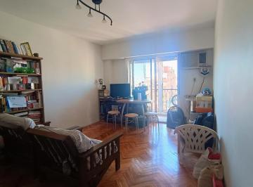 Departamento · 46m² · 2 Ambientes · Hermoso Dos Ambientes con Balcón en Flores