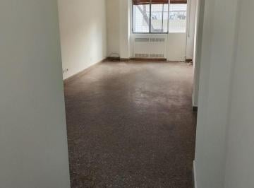 Departamento de 2 ambientes, Balvanera · Departamento de 50 m² con 1 Dormitorio en Alquiler en Balvanera, Totalmente Al Frente, con Balcón
