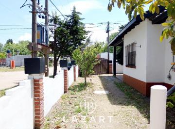 Casa · 110m² · 5 Ambientes · 3 Cocheras · Casa Mas 2 Departamentos! Venta en Bloque. Ideal Inversion!