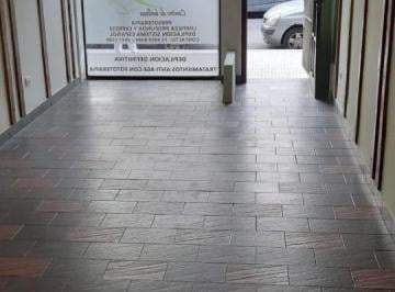 Local comercial , Villa Santa Rita · Local 25 m² en Alquiler en Villa del Parque. Sin Expensas.