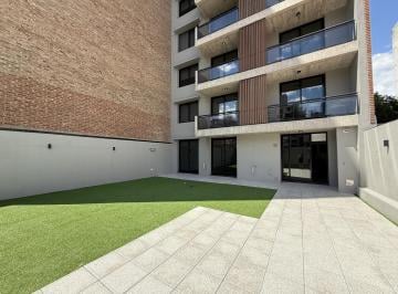 Departamento · 124m² · 3 Ambientes · Departamento en Venta de Dos Dorm. Av Pellegrini Patio Exclusivo con Parrillero