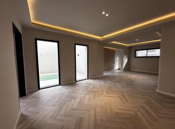 Casa · 10 Ambientes · 1 Cochera · Mitre 2200 - Casa de 3 Dorm. con Pileta y Cochera