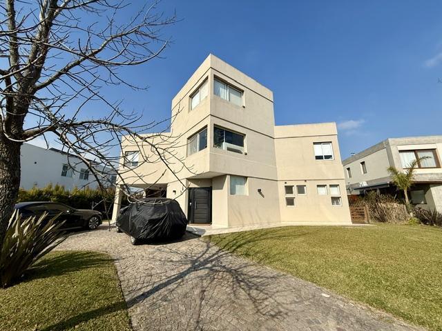 Casa en Venta 3 Dormitorios - Cabos del Lago - Nordelta 0