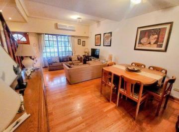 Casa · 174m² · 4 Ambientes · 1 Cochera · Venta Casa Triplex en Olivos Zona Lasalle