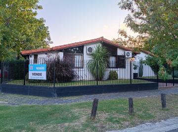 Casa · 190m² · 6 Ambientes · 1 Cochera · Venta Casa de 6 Ambientes en Boulogne, San Isidro