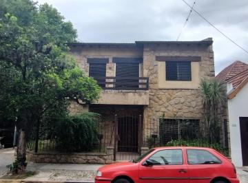 Casa · 390m² · 7 Ambientes · 1 Cochera · Casa de 7 Ambientes en Vicente López