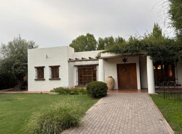 Casa de 3 ambientes, San Martín · Se Vende Casa de Categoria, San Martin