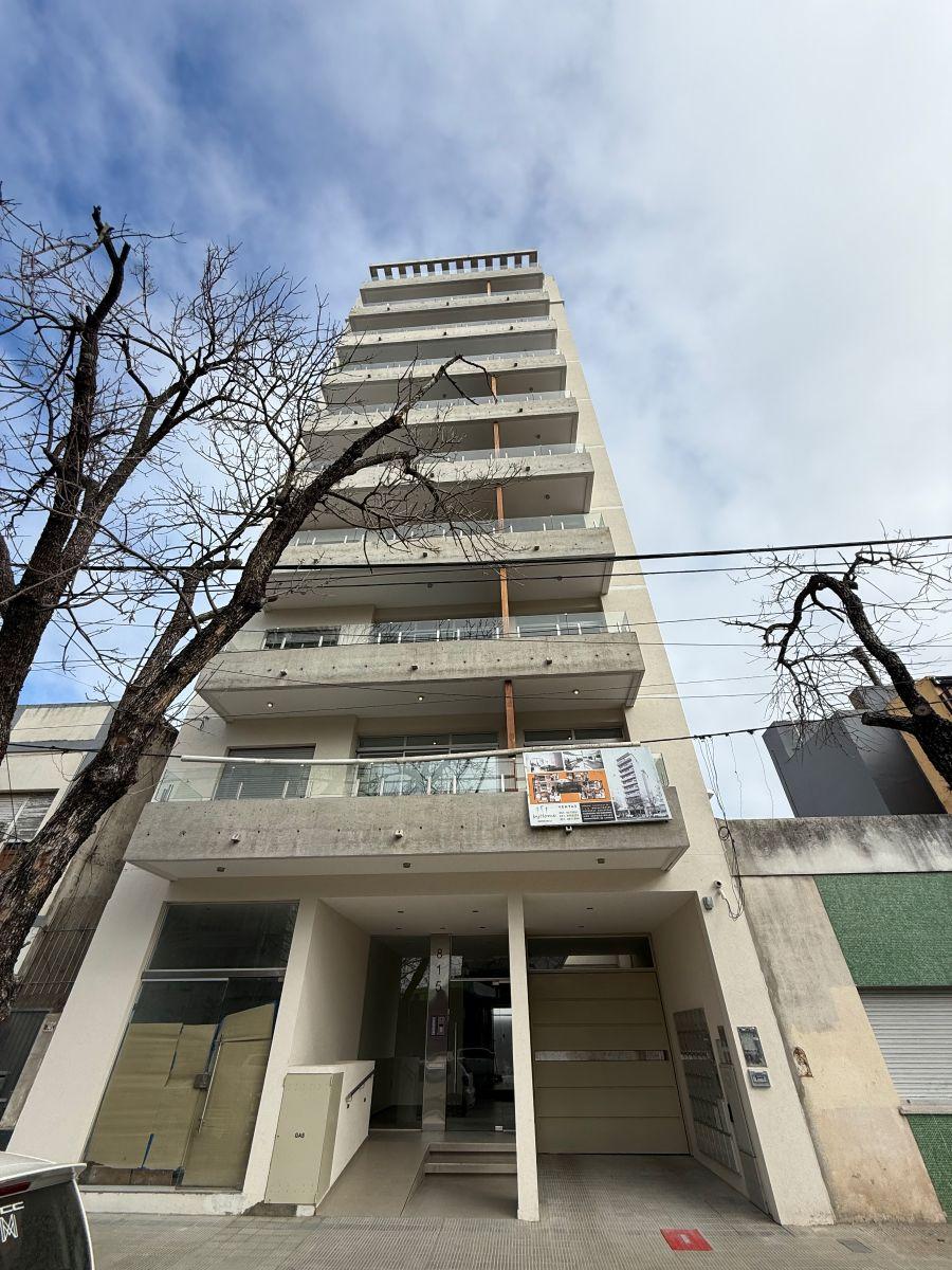Avenida 19 815