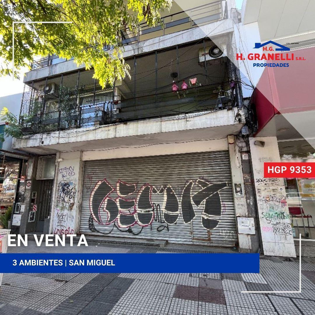 Av. Pres. Juan Domingo Peron 1136. Entre Rodriguez Peña y Italia