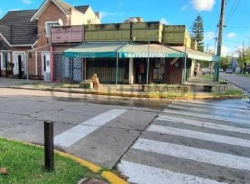 Local comercial · 232m² · Venta de Local Comercial en Esquina Ituzaingó