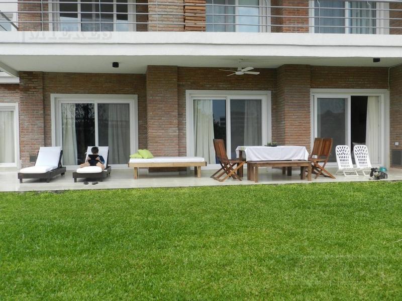 Roble II - Departamento en Venta con Renta en Nordelta