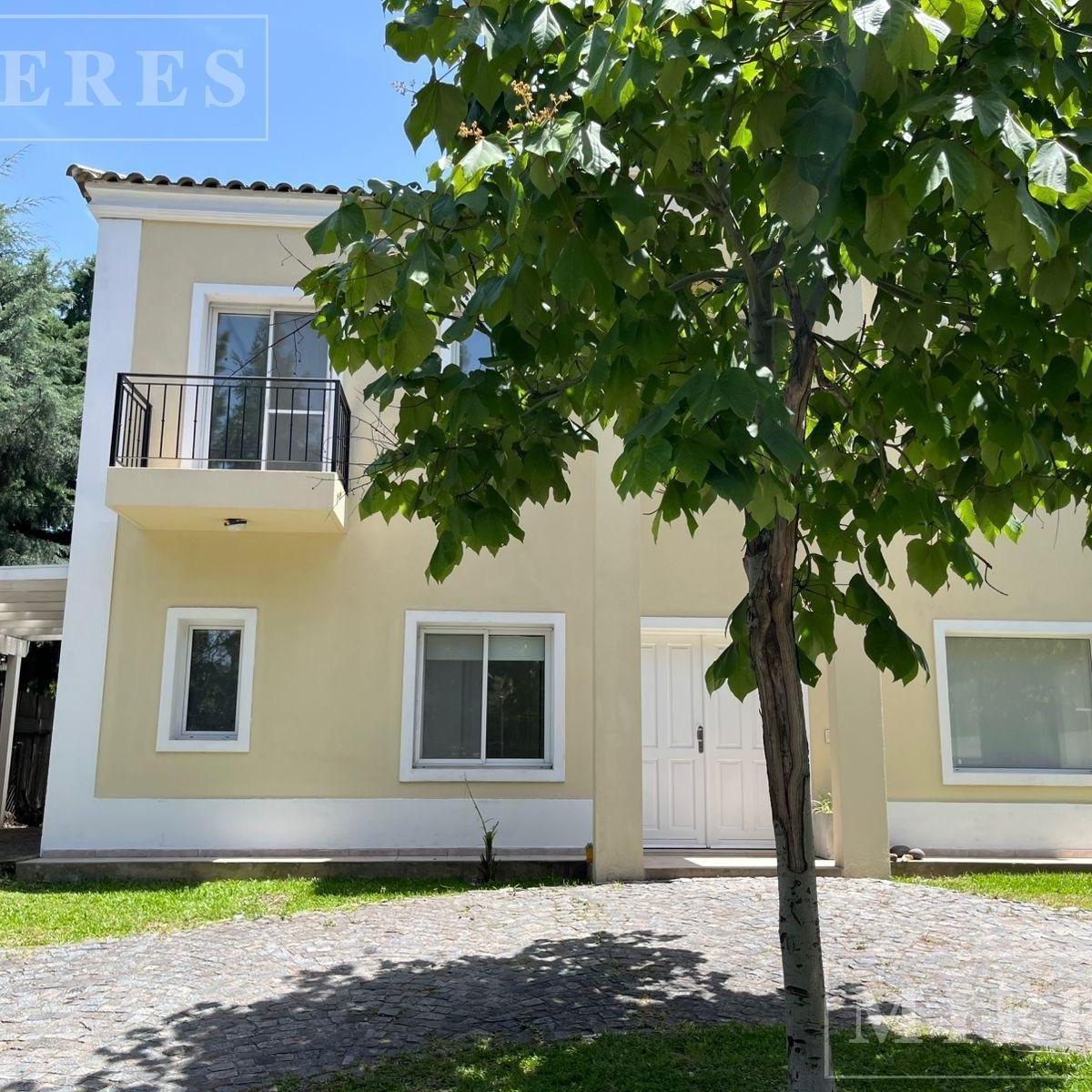 Casa en Venta Sobre Lote Interno. Los Sauces Nordelta.