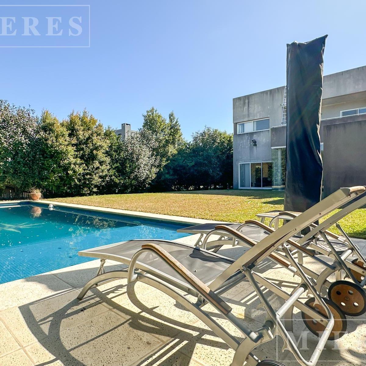 Casa en Venta Sobre Lote Interno en Los Alisos, Nordelta.
