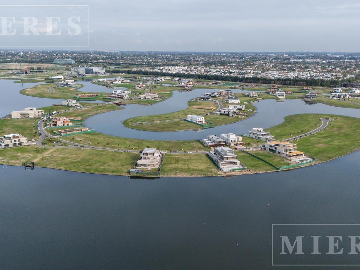 Lote en Venta con Orientación Norte en Los Puentes, Nordelta., Puentes, Nordelta