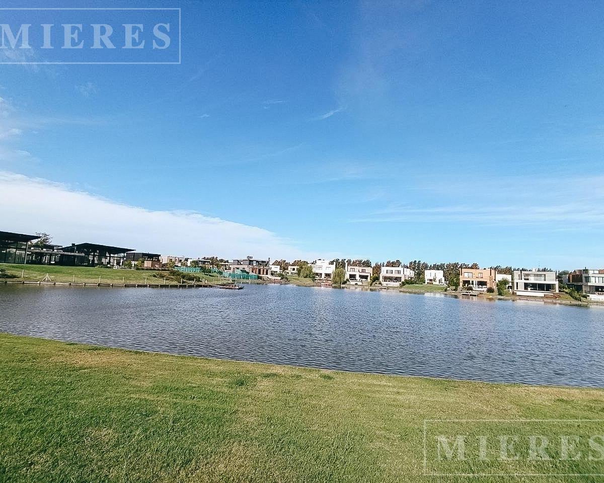 Lote a la Laguna en Venta en Barrio Carpinchos, Nordelta, Carpinchos, Nordelta