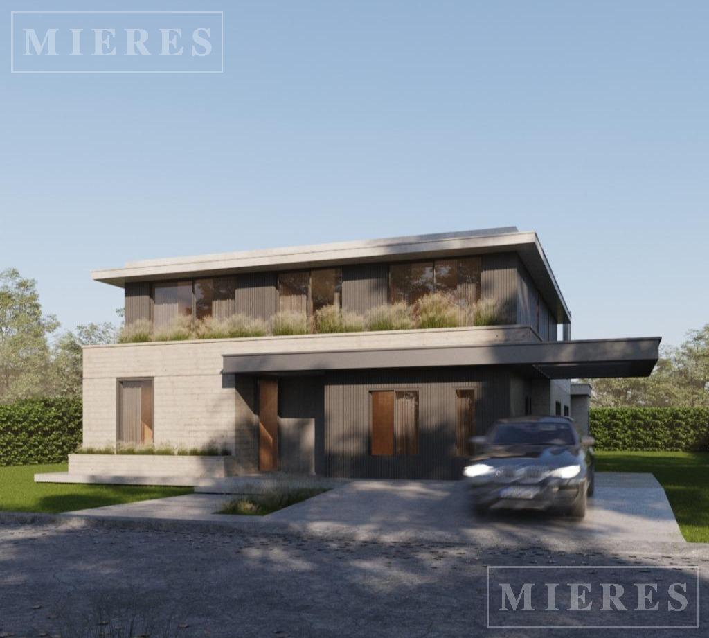 Casa en Construcción en el Barrio Carpinchos, Nordelta