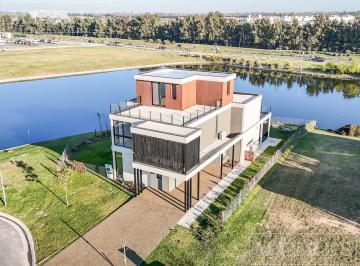 Casa · 309m² · 6 Ambientes · 2 Cocheras · Casa en Venta en El Barrio Los Puentes, Nordelta
