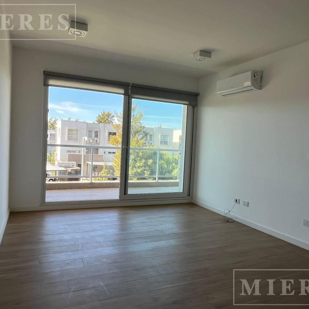 Departamento 3 Ambientes en Venta en Skyroof, Nordelta