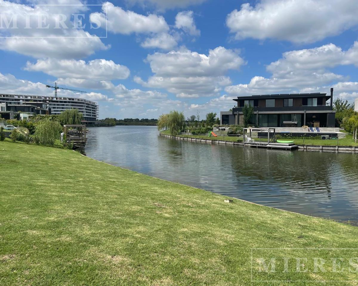 Lote en Venta al Lago en el Barrio Virazon, Nordelta, Virazón, Nordelta