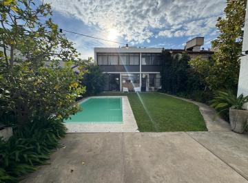 Casa · 190m² · 4 Ambientes · 1 Cochera · Casa en Venta 4 Ambientes Beccar