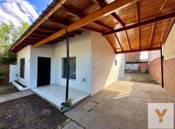 Casa · 75m² · 4 Ambientes · Casa en Venta - 3 Dorm. 1 Baño - 225 m - Escobar