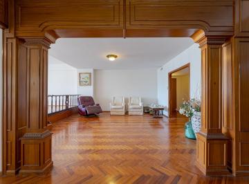 Departamento · 274m² · 7 Ambientes · 1 Cochera · Piso Exclusivo a La Venta en Barrio Martin - 3 Dorm. con Cochera.