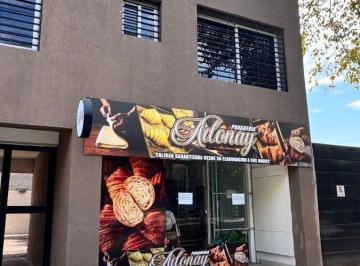 Local comercial de 2 ambientes, Ciudad de Mendoza · Local Comercial en Alquiler – Calle Rioja – Ciudad de Mendoza