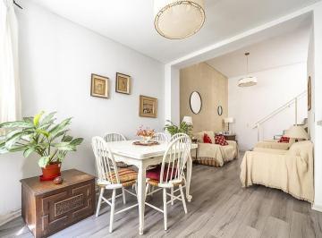 Departamento · 48m² · 2 Ambientes · PH en Venta de 2 Ambientes en Planta Baja y Primer Piso con Amplio Patio.