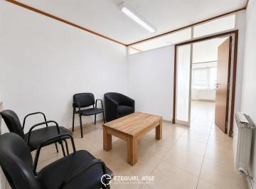 Oficina comercial · 57m² · 4 Ambientes · 1 Cochera · Venta | Oficina de Categoría | 3 Despachos y Cochera | Chauvin
